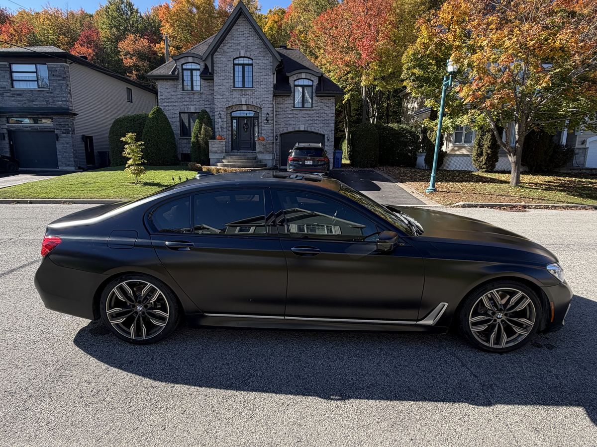 BMW 750